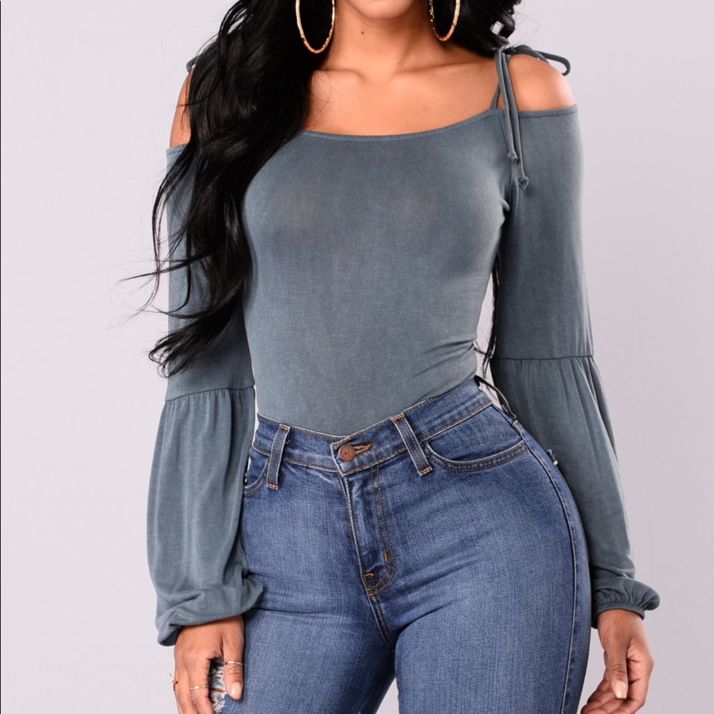 Fashion Nova cold shoulder top